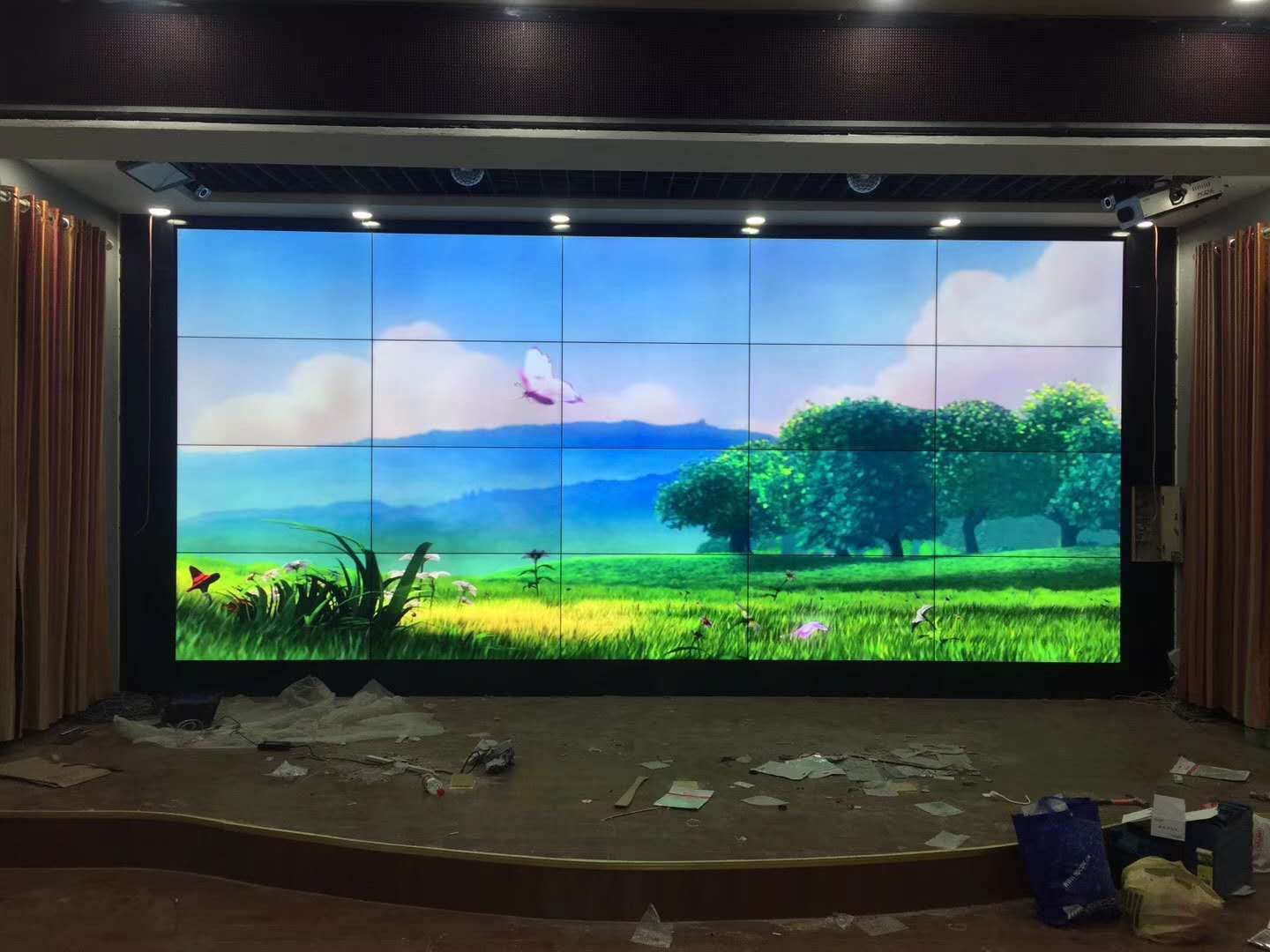 惠州酒店會(huì)議大廳液晶拼接大屏幕